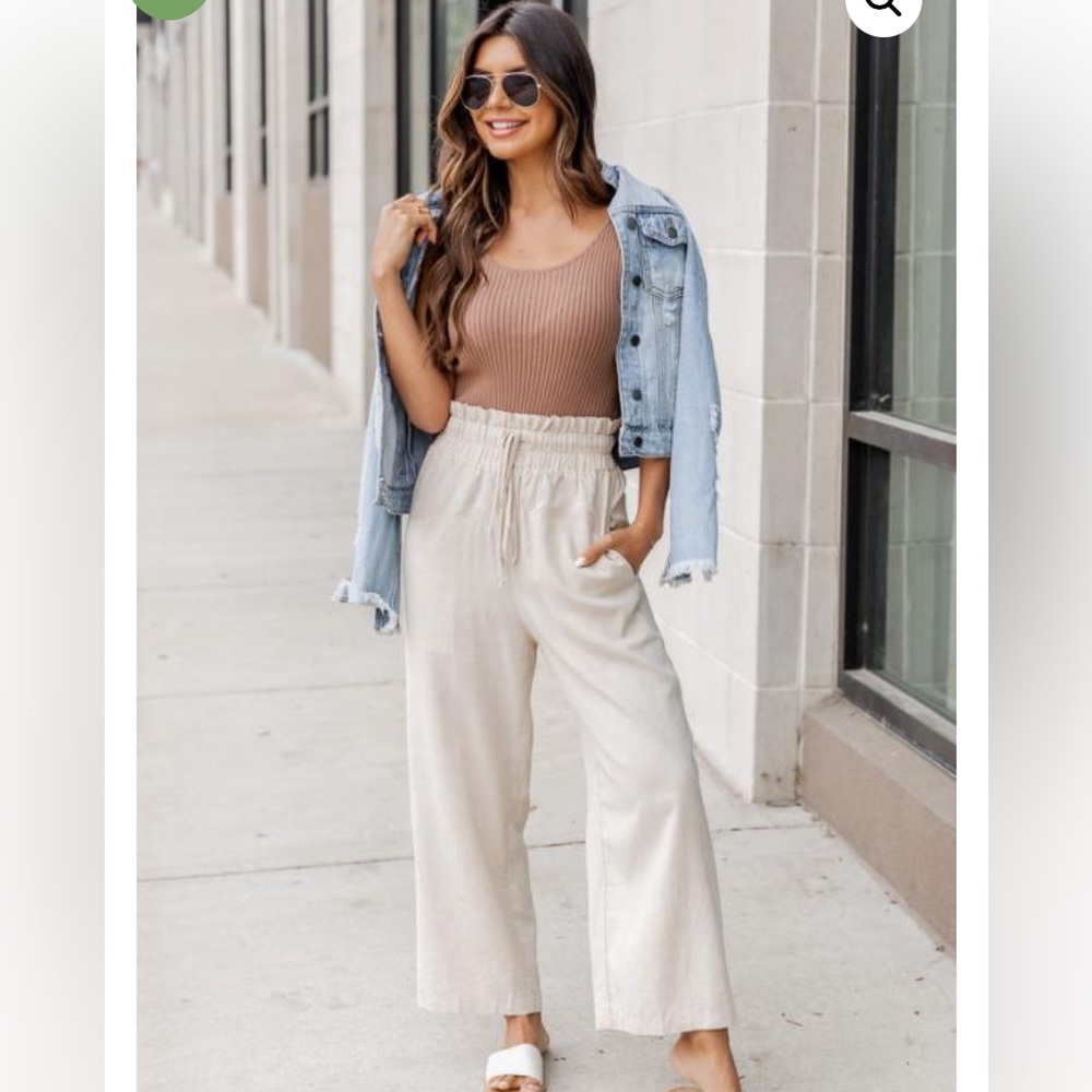 Pink Lily cropped linen pants beige